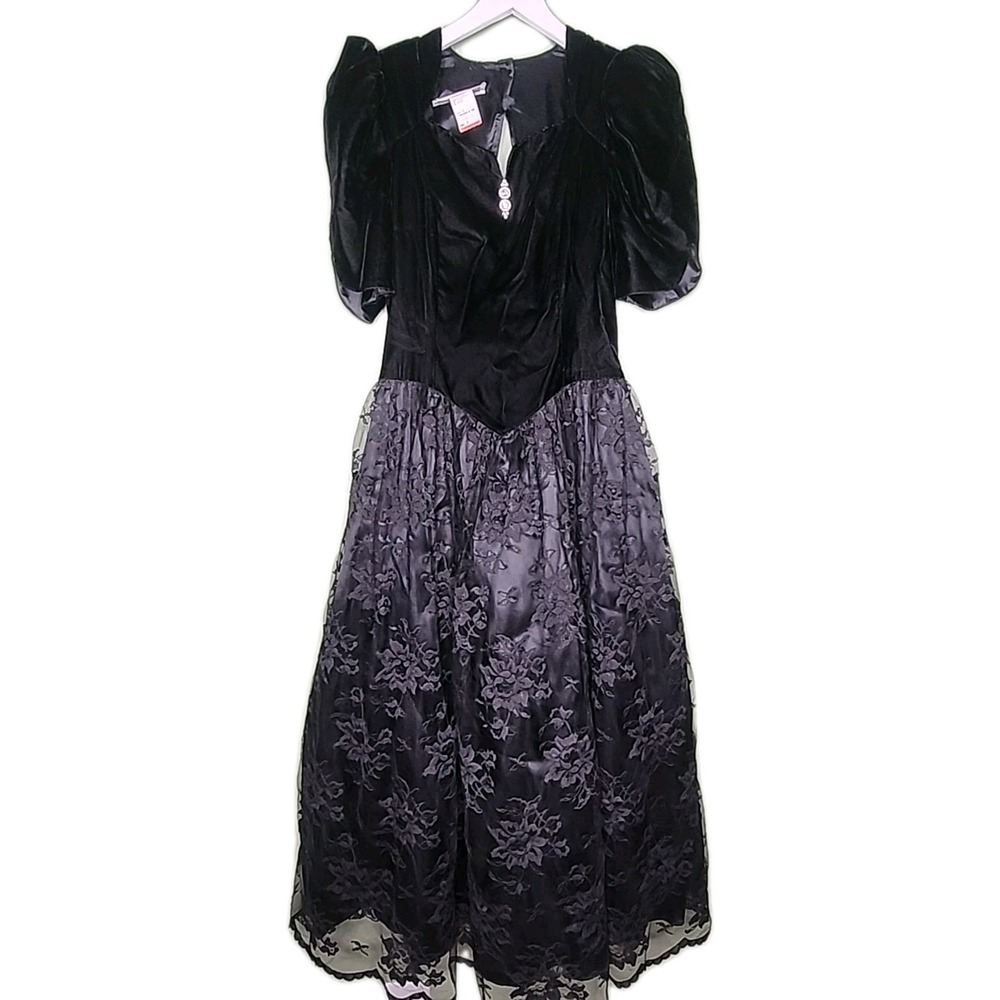 Vintage 1980s Scott McClintock‎ Black Velvet Lace Dress Size 8 Goth Formal